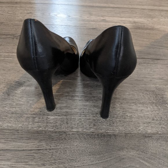Black Ralph Lauren Heels - Picture 4 of 5